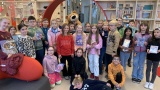 IV. B v knihovně