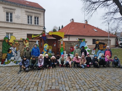 Druháčci se vypravili do knihovny