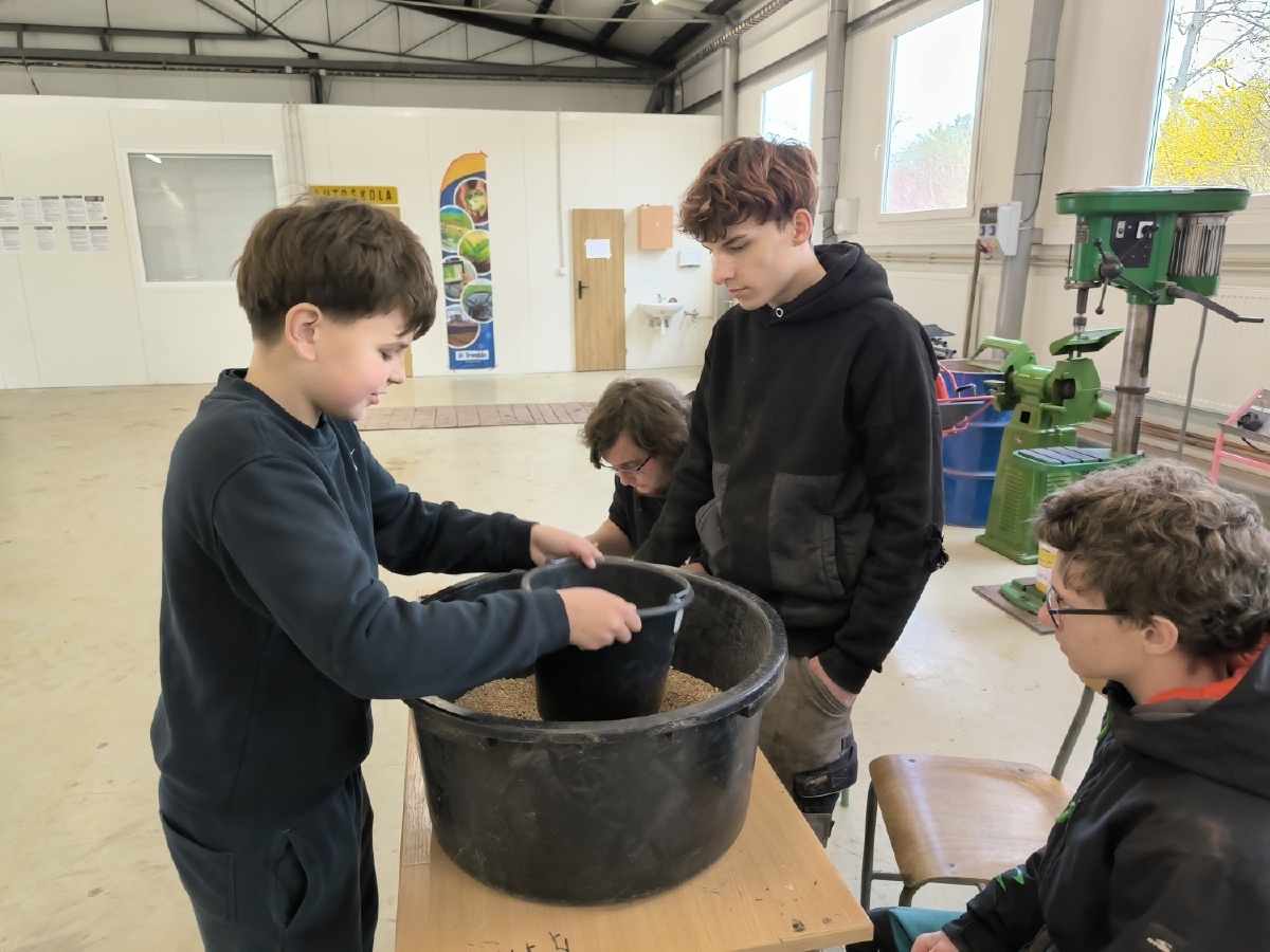 Naši osmáci si výborně vedli v semifinále soutěže Mladý zemědělec